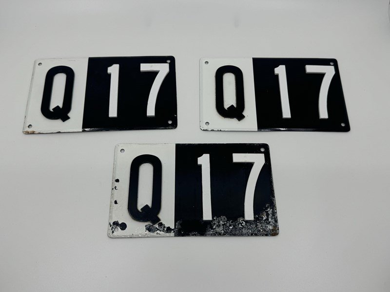 Q17 heritage number plates