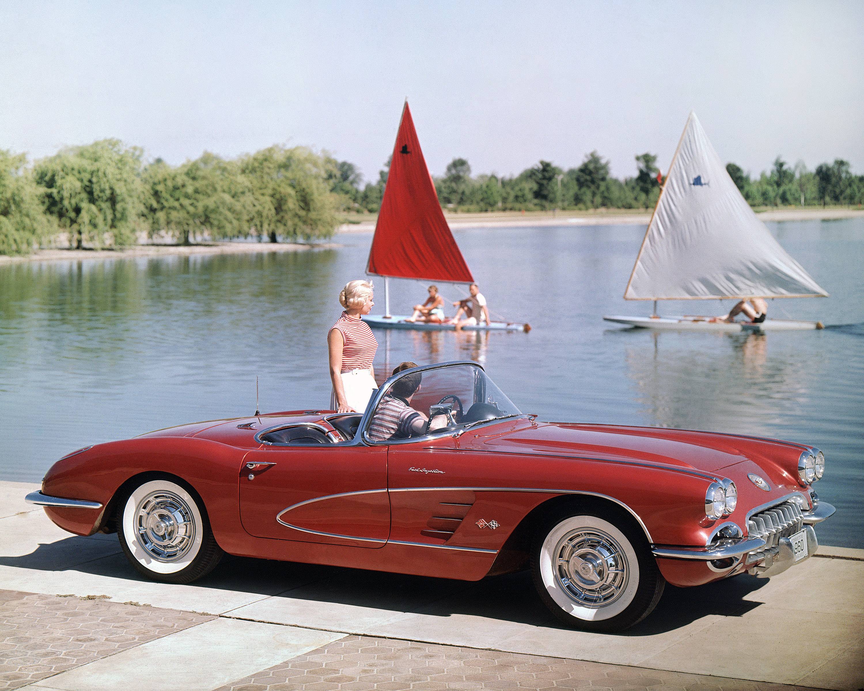 1960-Chevrolet-Corvette-Convertible