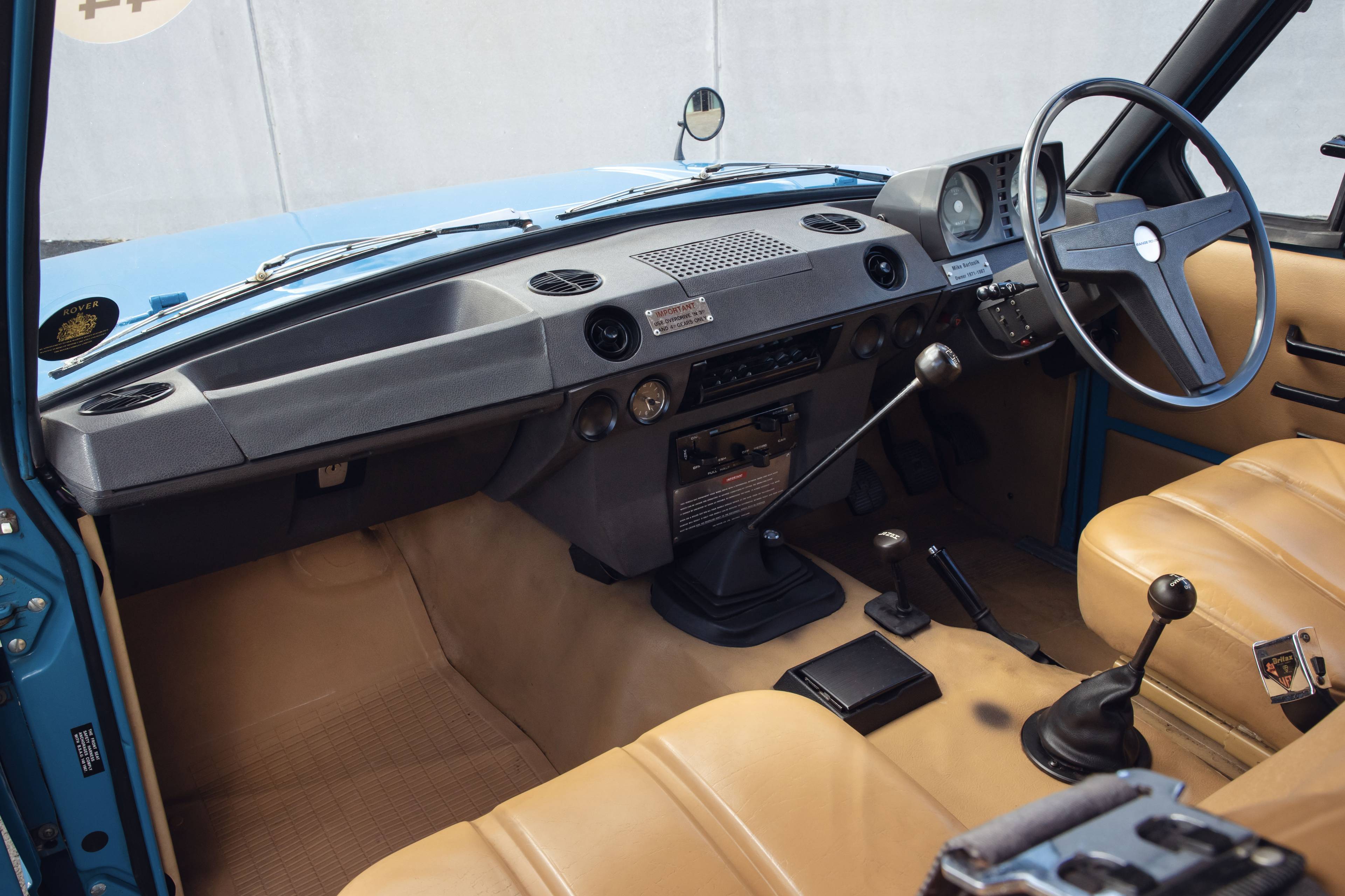 1970 Range Rover Classic interior