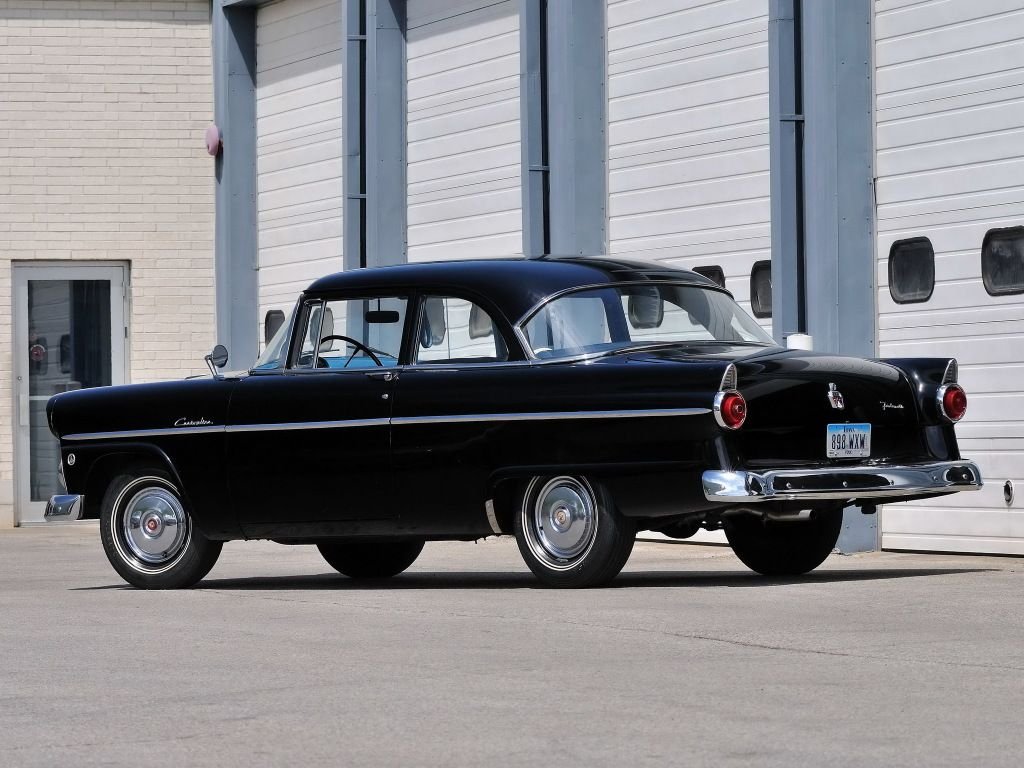 ford_customline_2-door_sedan