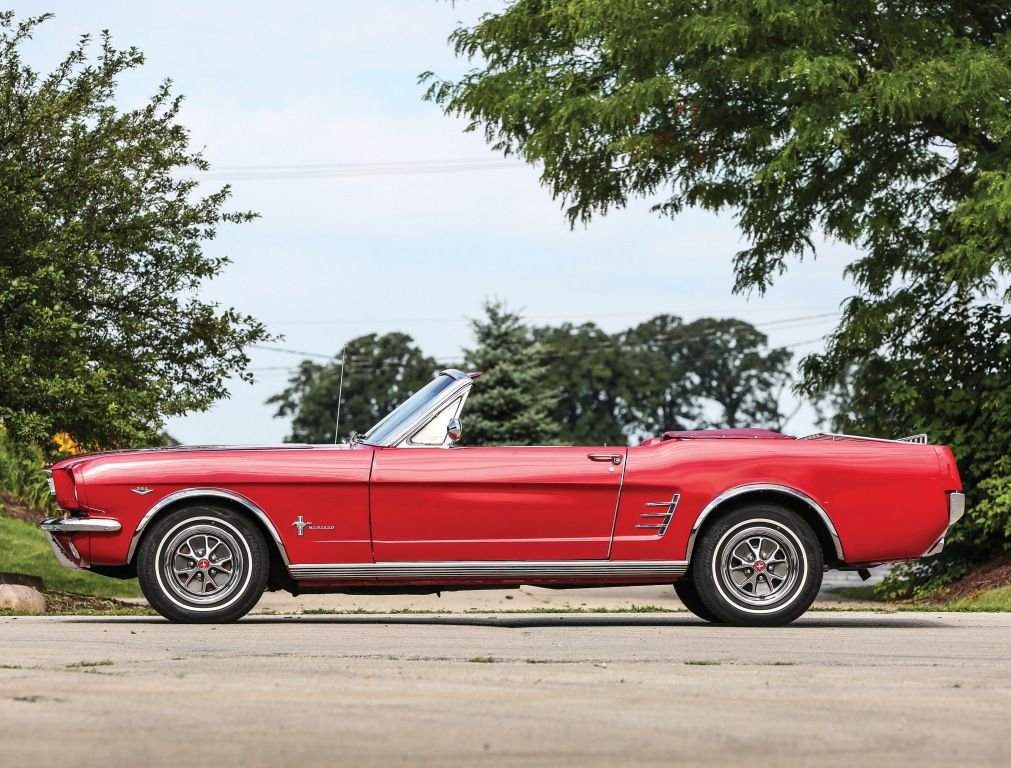 ford mustang convertible