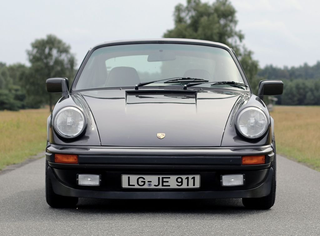 porsche_911_sc_3.0_coupe_weissach_edition