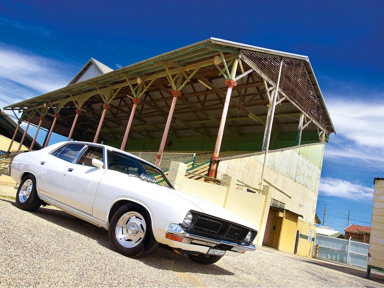 Read more about the article Ford XB GT Sedan