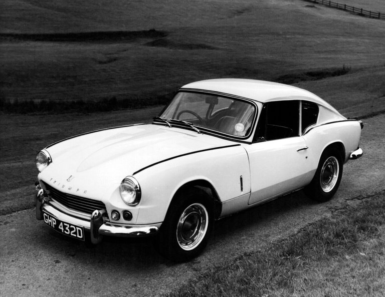 Read more about the article Triumph GT6 Coupe