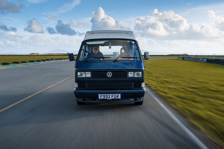 Read more about the article Volkswagen Kombi Van