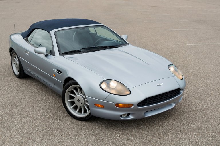 Read more about the article Aston Martin DB7 Volante