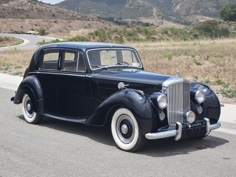 Read more about the article Bentley Mark V1/R Type Saloon