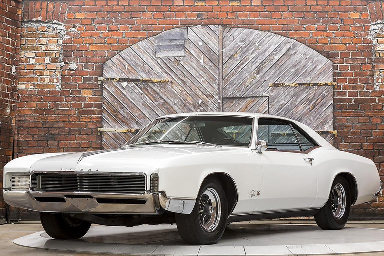 Read more about the article Buick Riviera Coupe