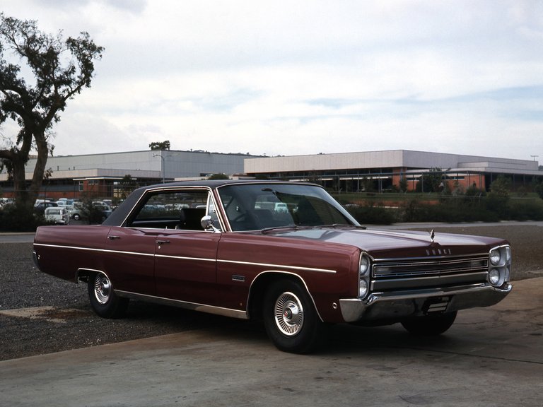 Read more about the article Dodge Phoenix 400 Hardtop