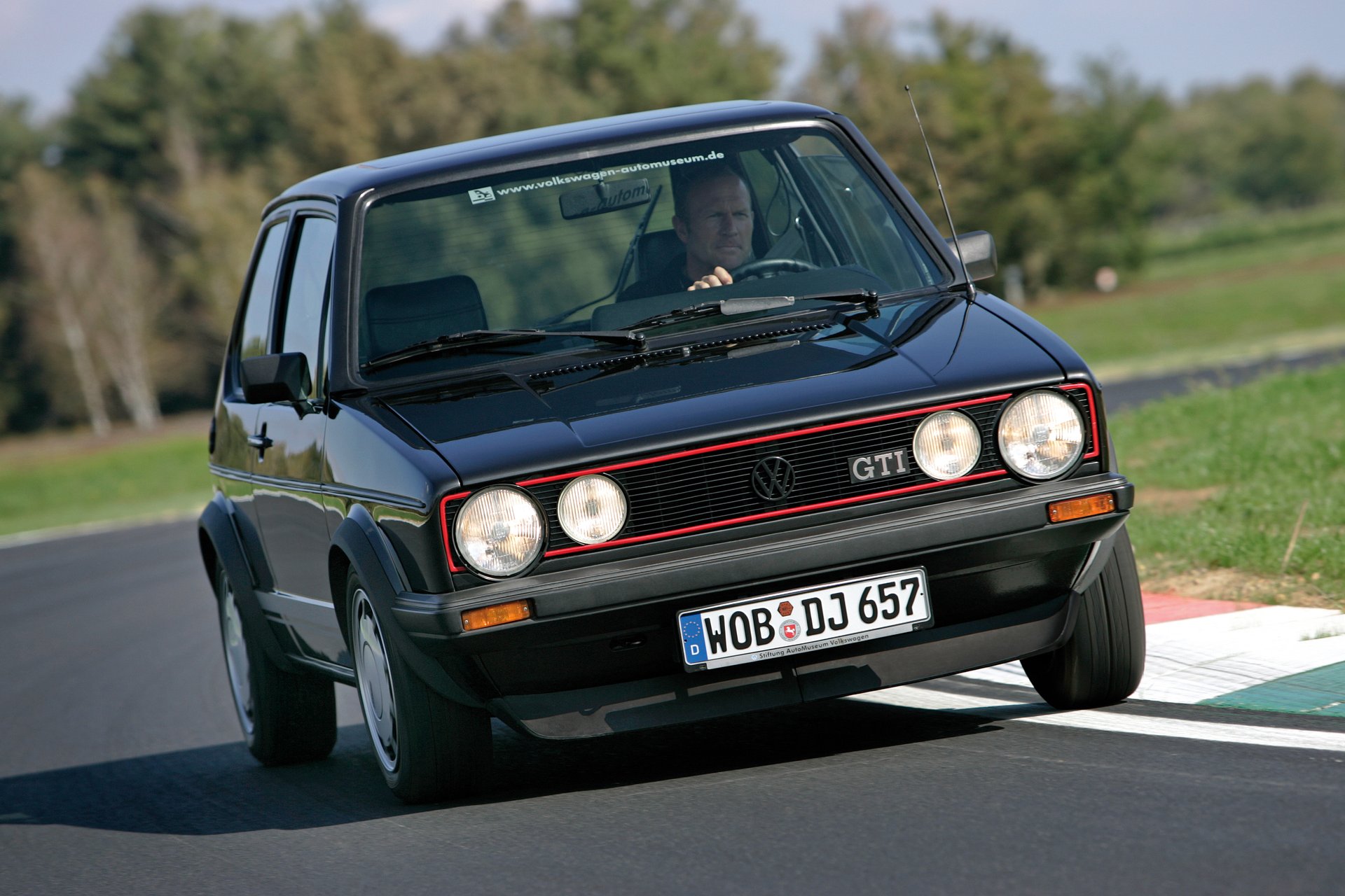 Rear View: VW Golf GTI Mk1 - Retro Rides