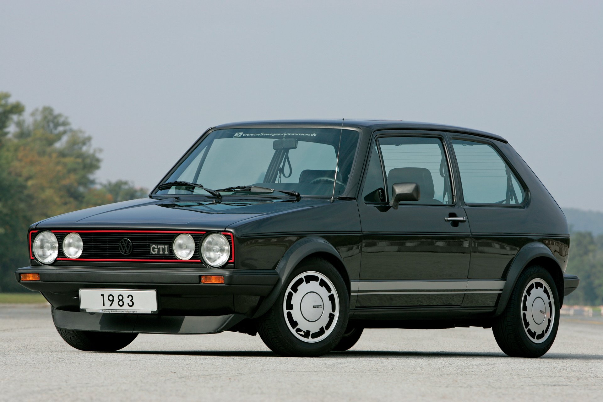 Rear View: VW Golf GTI Mk1 - Retro Rides
