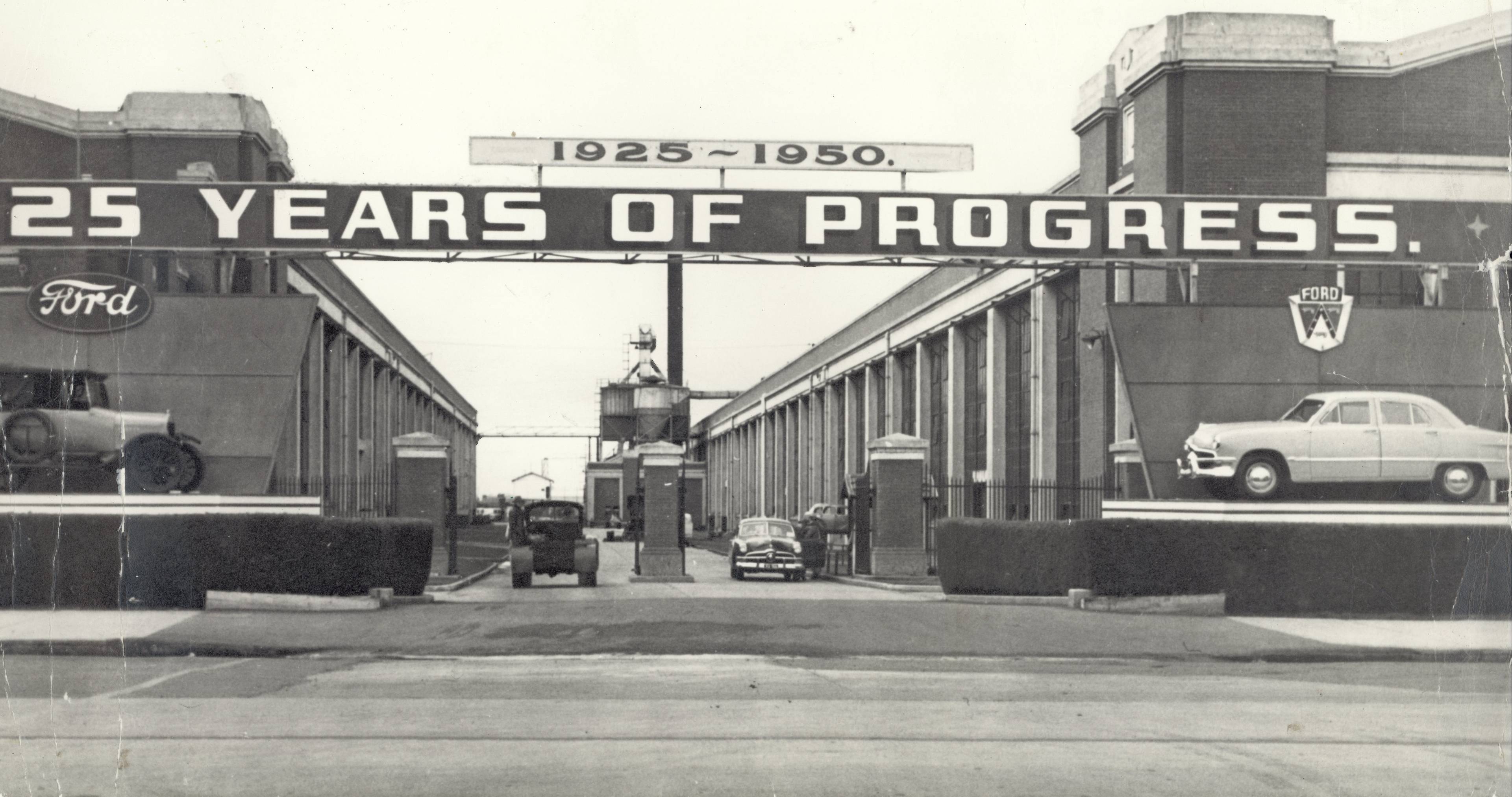 Ford Geelong main gate in 1950