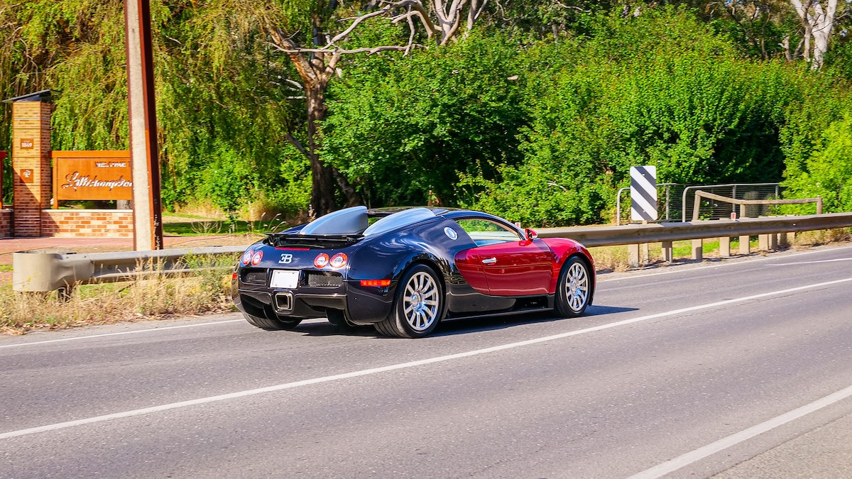 Bugatti Veyron driving through Littlehampton South Australia
