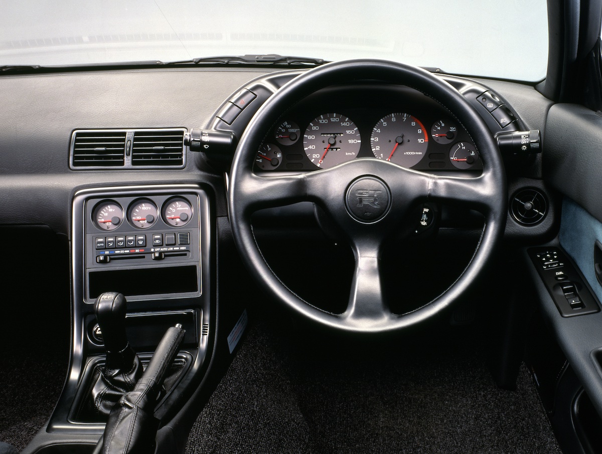 Nissan Skyline GT-R R32 Interior