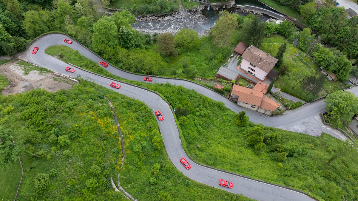 Ferrari F50s on the 2025 Legacy Tour in Italy