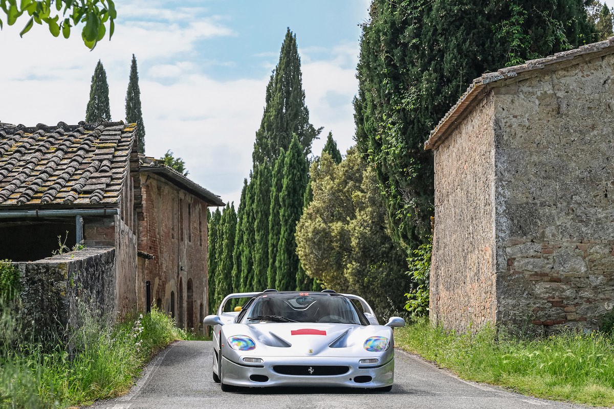 Silver Ferrari F50 on the 2025 Legacy Tour in Italy