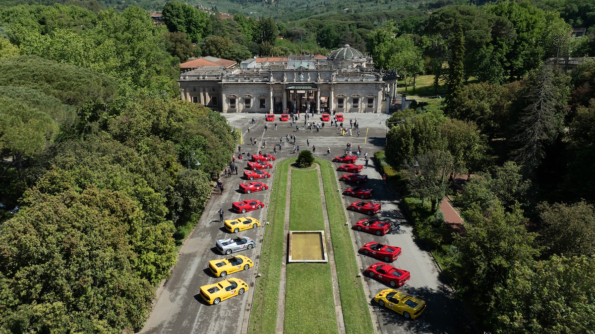 Ferrari F50s on the 2025 Legacy Tour in Italy
