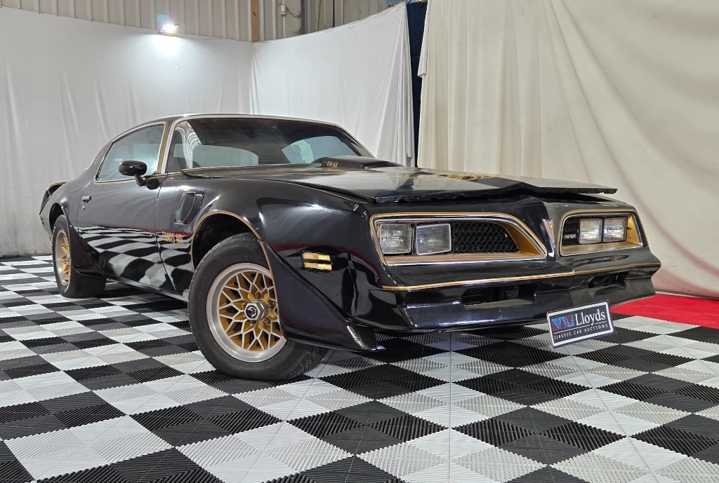 1978 Pontiac Trans Am in ‘Bandit’ Black
