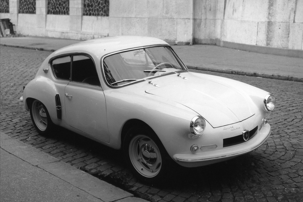 Alpine A106