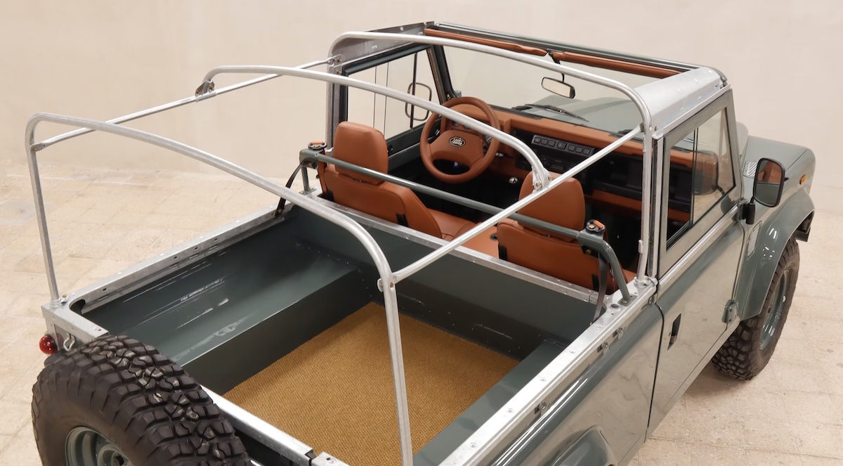 Lisbon Heritage Vehicles Land Rover SEVENTY