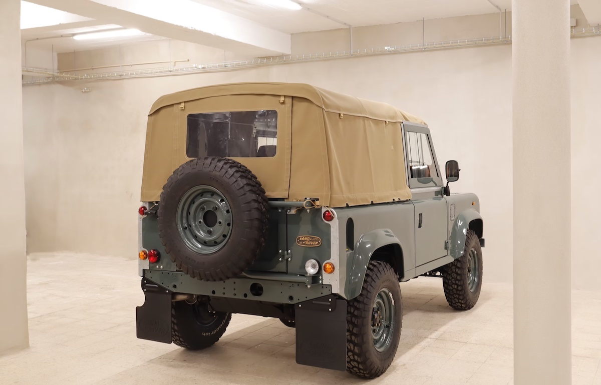 Lisbon Heritage Vehicles Land Rover SEVENTY