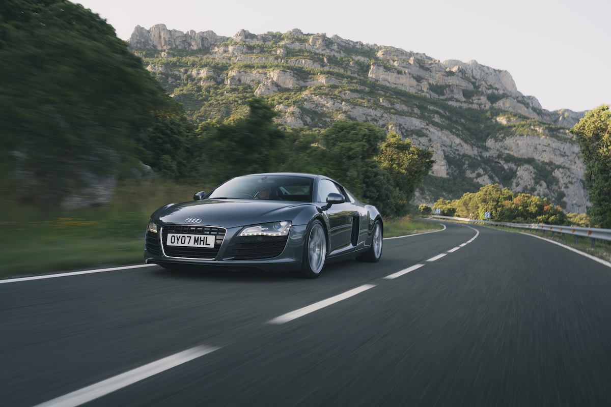 Audi R8 V8