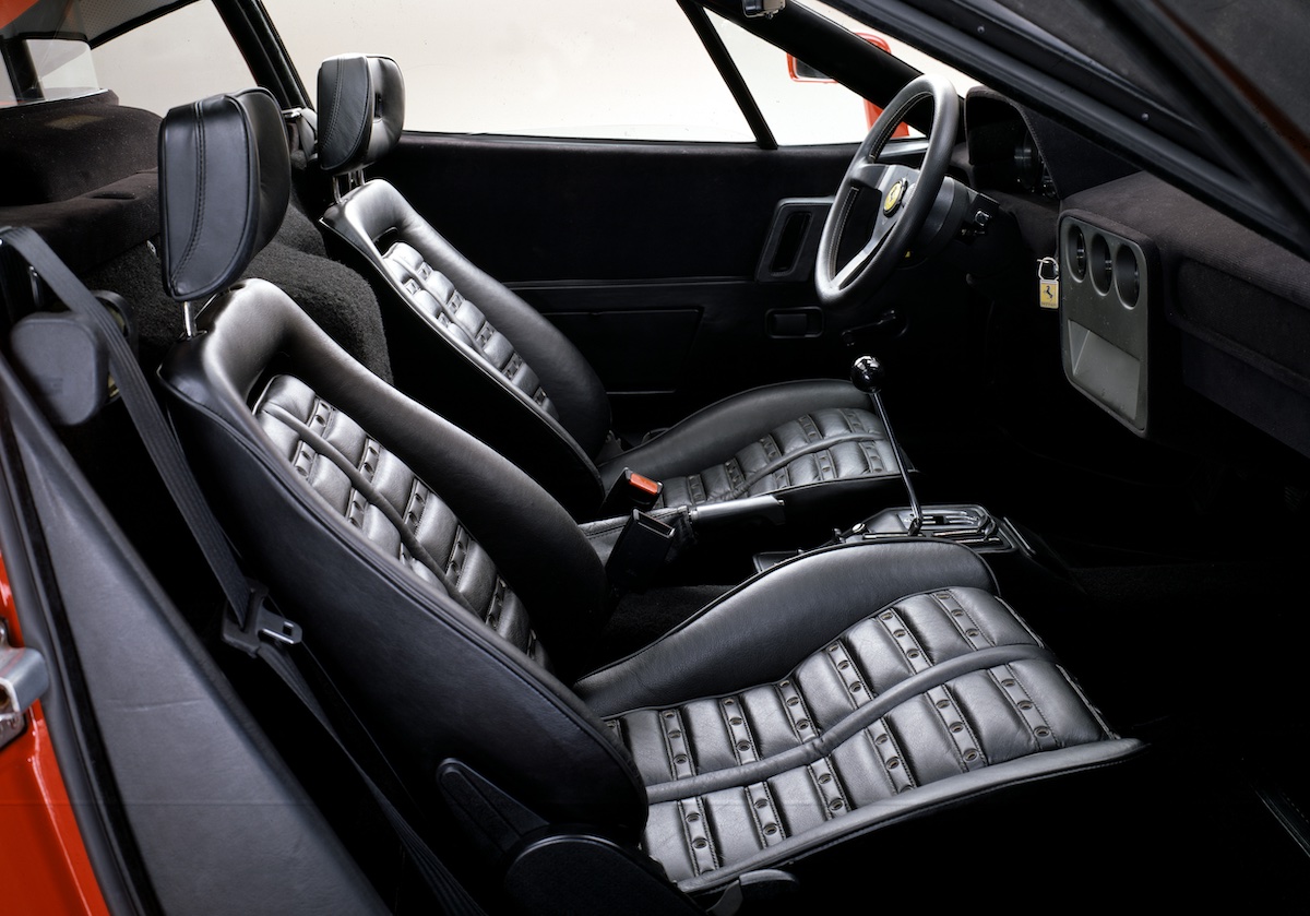 Ferrari 288 GTO interior