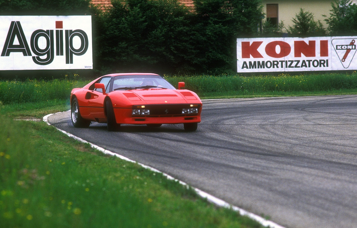 Ferrari 288 GTO on track
