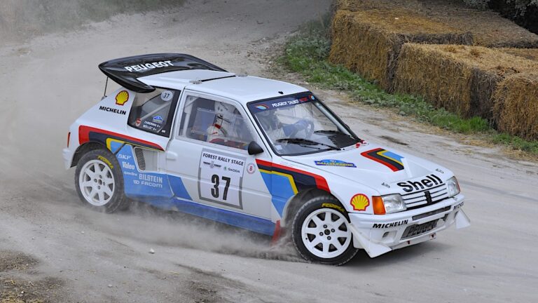 Peugeot 205 T16
