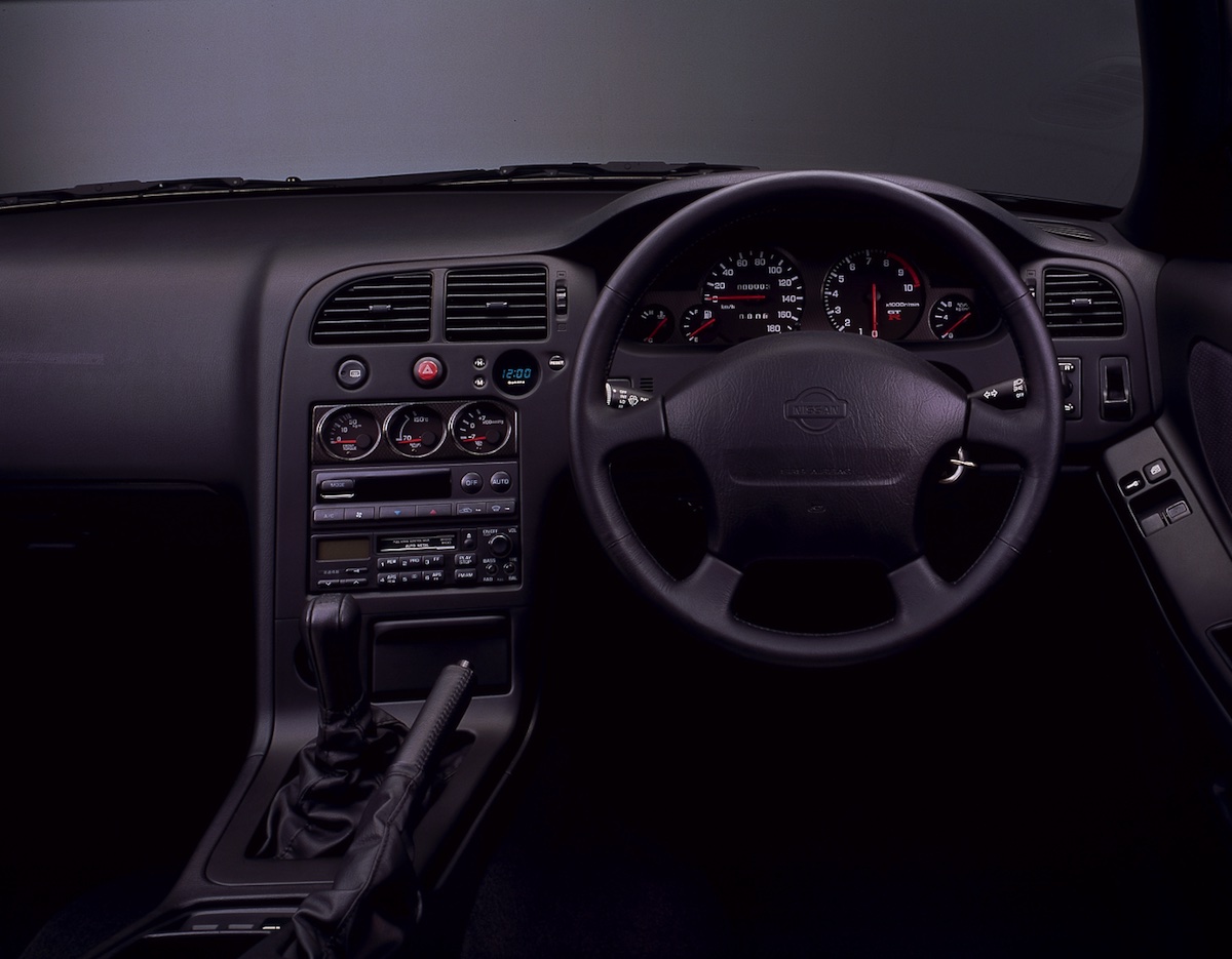 1995 Nissan Skyline GT-R R33 Interior