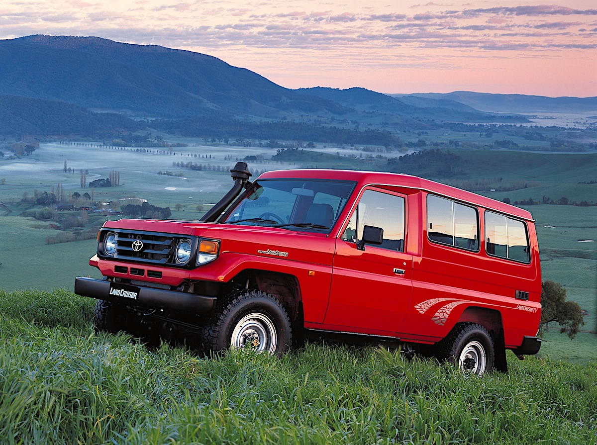 1999 Toyota Landcruiser 78 Series RV Troop Carrier
