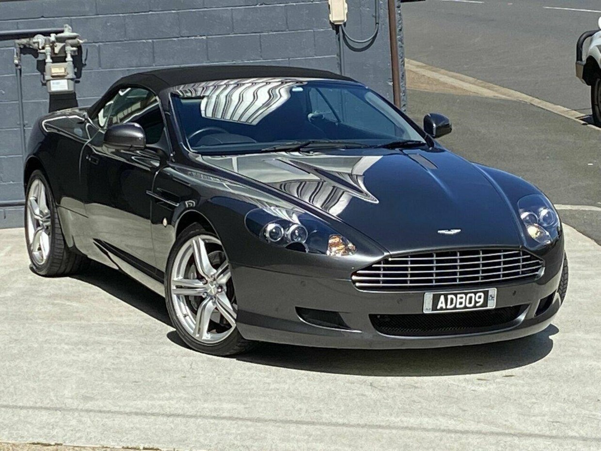 2011 Aston Martin DB9 Volante