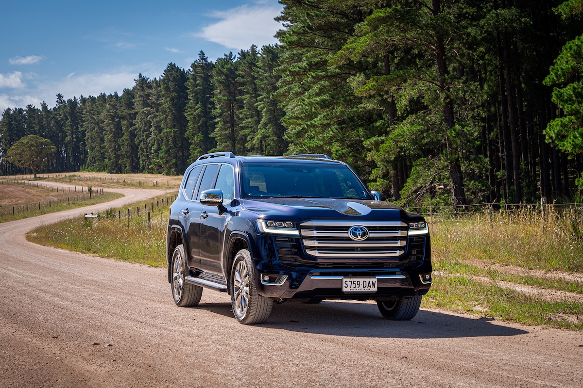 2024 Toyota LandCruiser 300 Sahara ZX