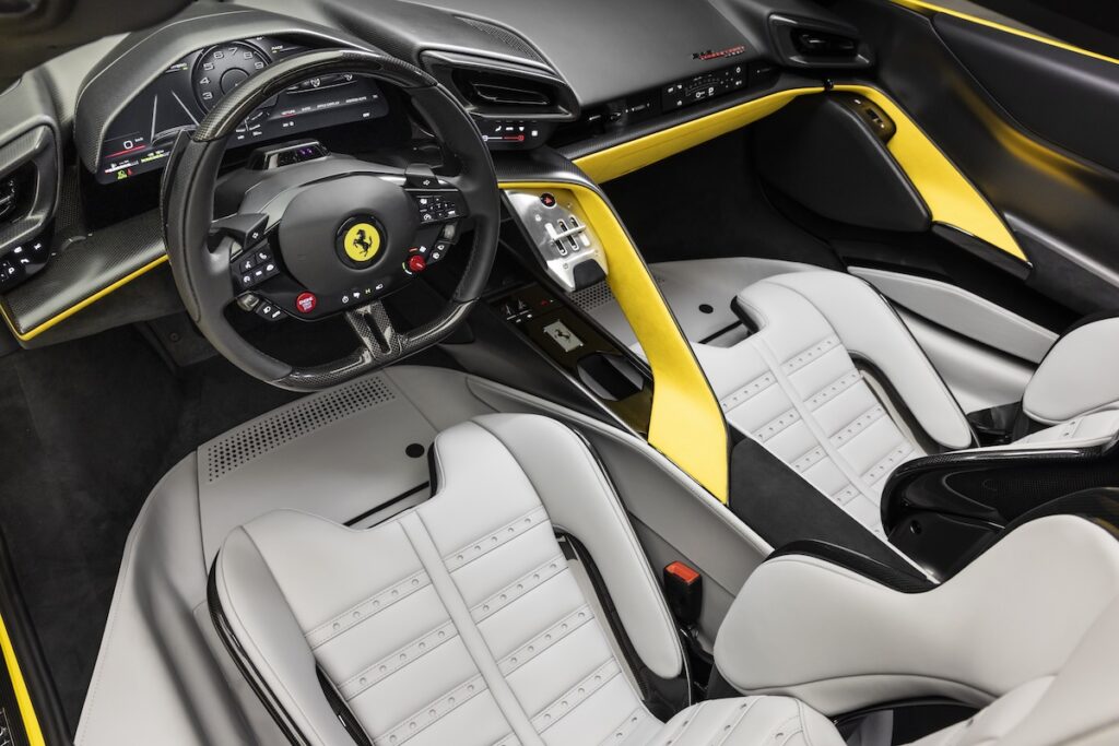Ferrari 849 Testarossa Spider Interior