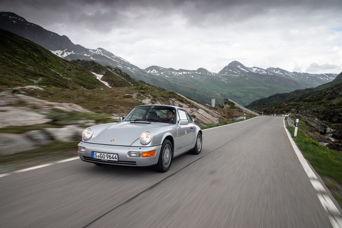 Porsche 911 964 Carrera 4 Coupe Front
