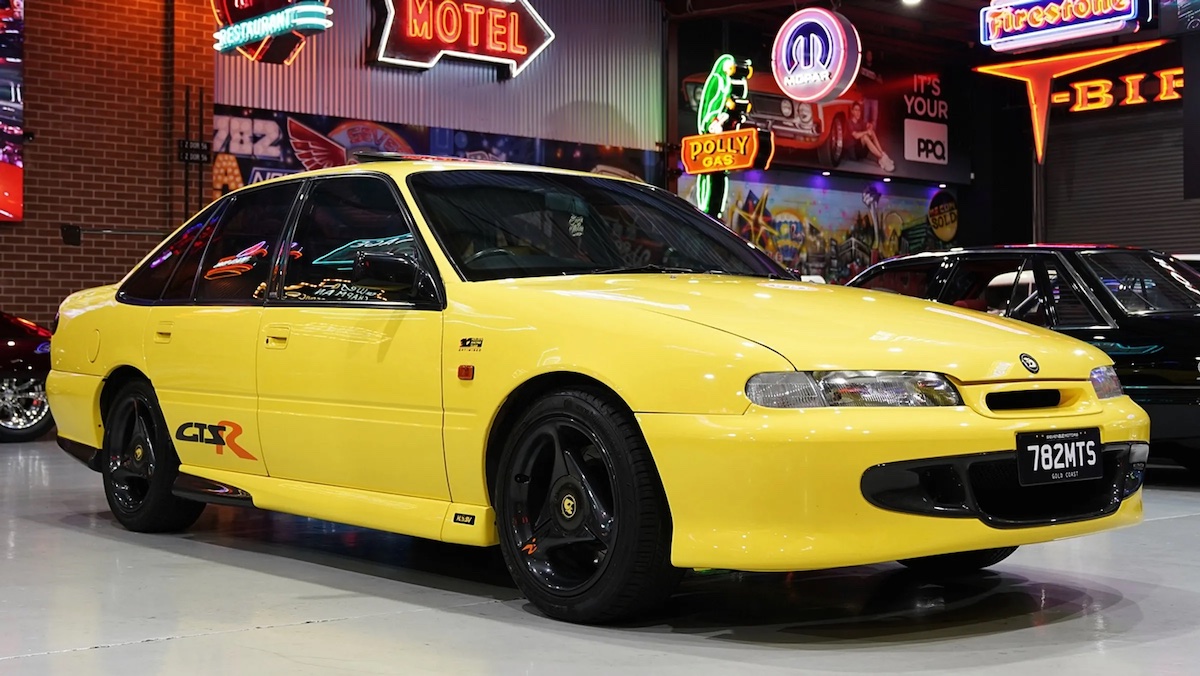 1996 HRT Optimised HSV VS GTS-R with Sunroof