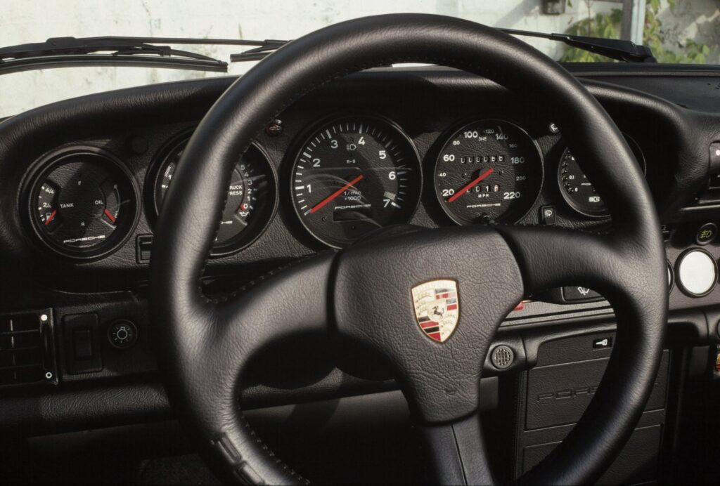 911 Turbo: Fuel consumption* combined (WLTP) 12.3 – 12.0 l/100 km, CO₂ emissions* combined (WLTP) 279 – 271 g/km, CO₂ class G , CO₂ class weighted combined G