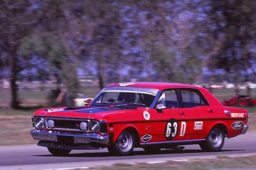 Allan Moffat in the works Ford XW Falcon GTHO at Surfers Paradise International Raceway, 1 November 1970