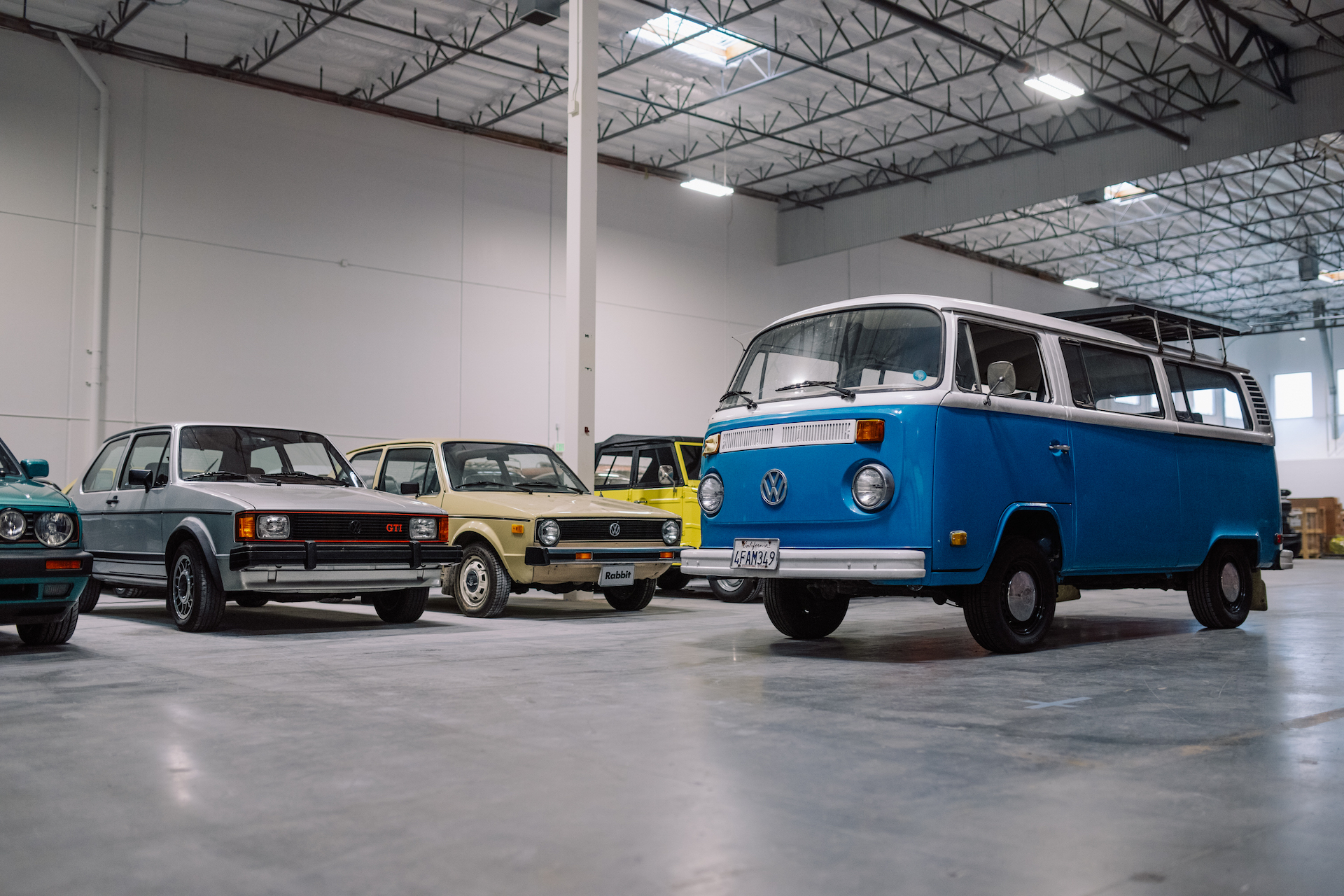 1977 Volkswagen T2 Bus Azul