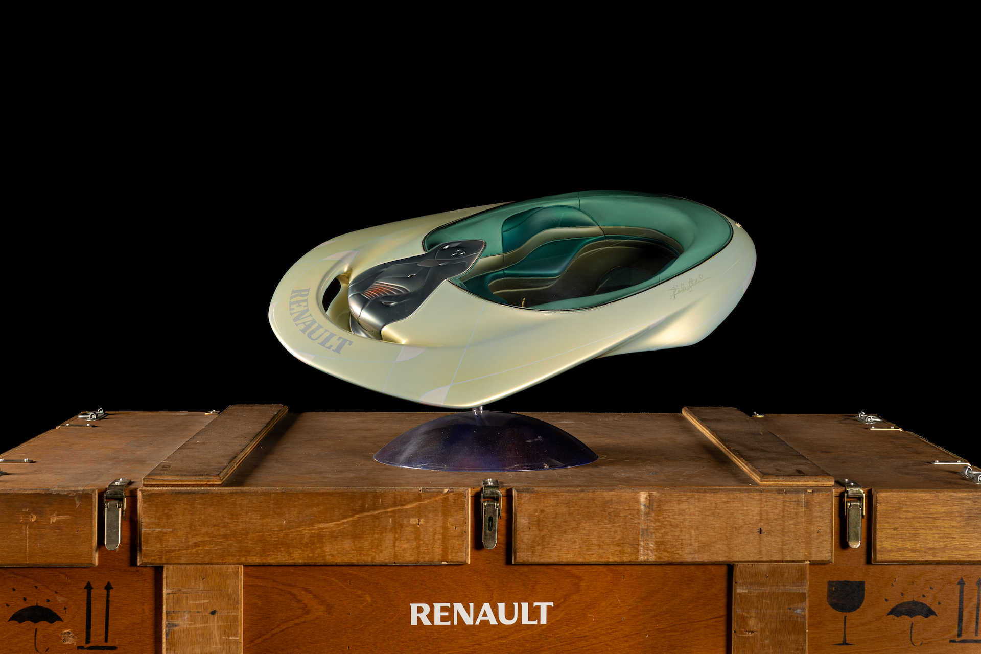 Renault & Artcurial Motorcars announce the exceptional sale of 100 historic vehicles from the Renault collection