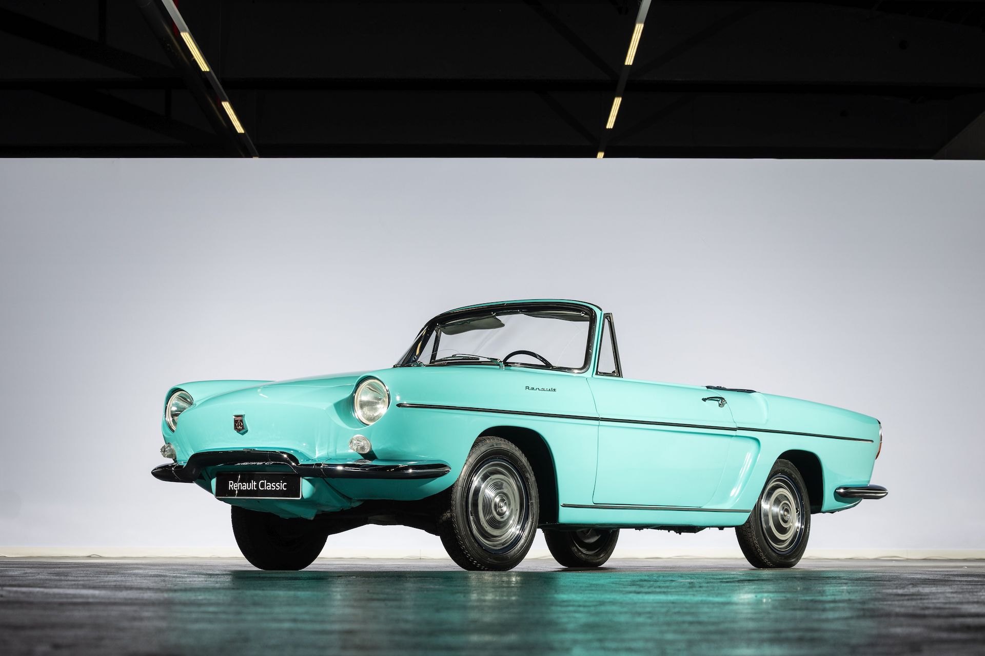 Renault & Artcurial Motorcars announce the exceptional sale of 100 historic vehicles from the Renault collection