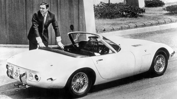 Sean Connery with the Toyota 2000GT