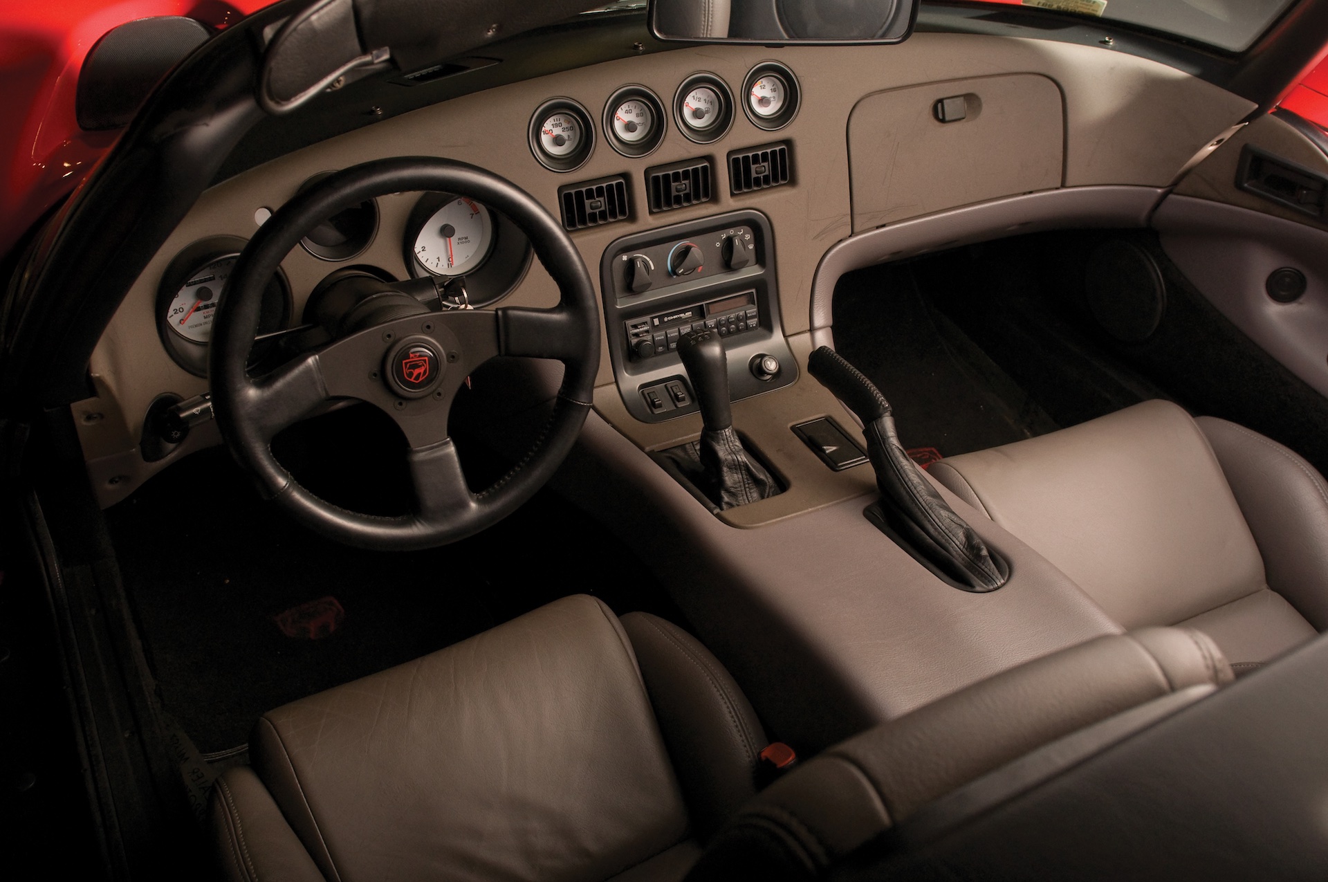 Dodge Viper RT/10 interior