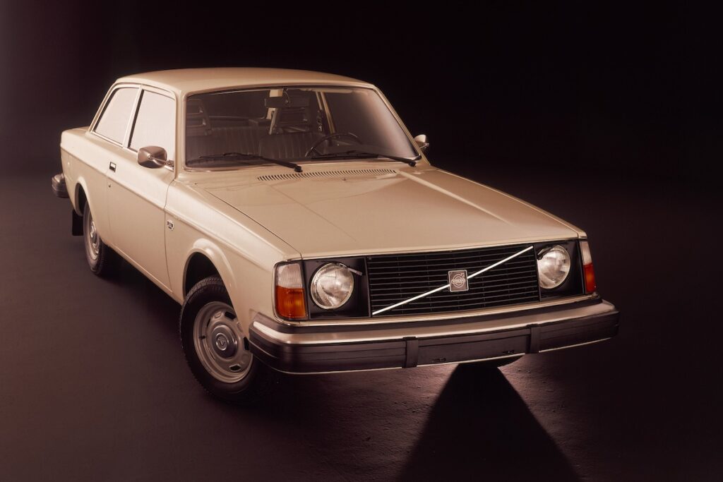 Volvo 242 L
