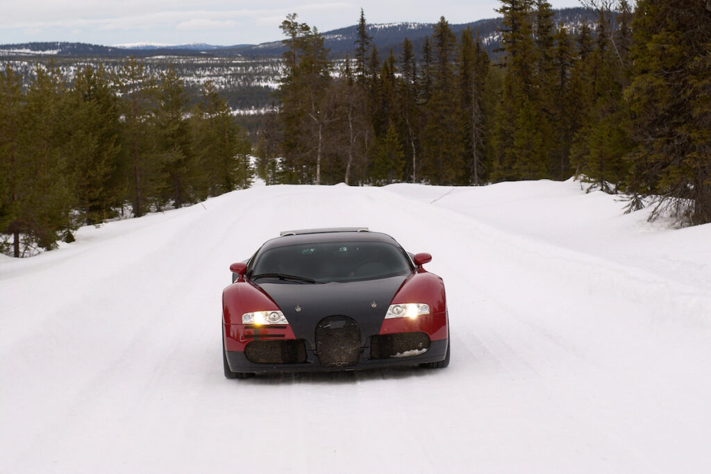 Bugatti Veyron test mule driving in the snow