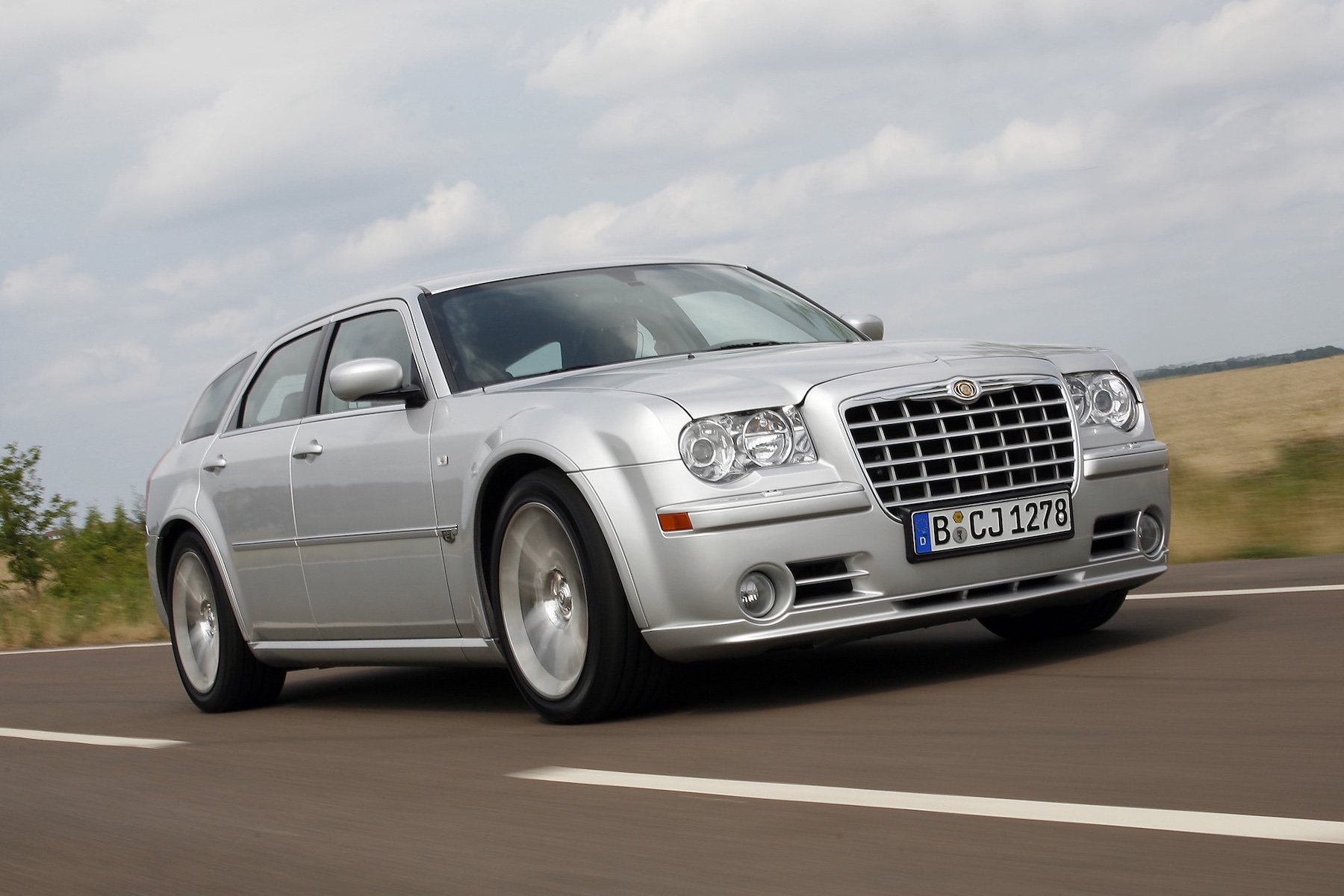 2006-11 Chrysler 300C SRT8 Touring Front Driving 1