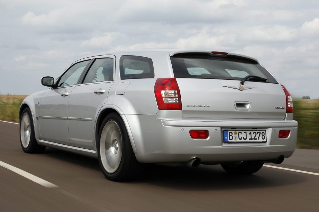2006-11 Chrysler 300C SRT8 Touring Rear Driving