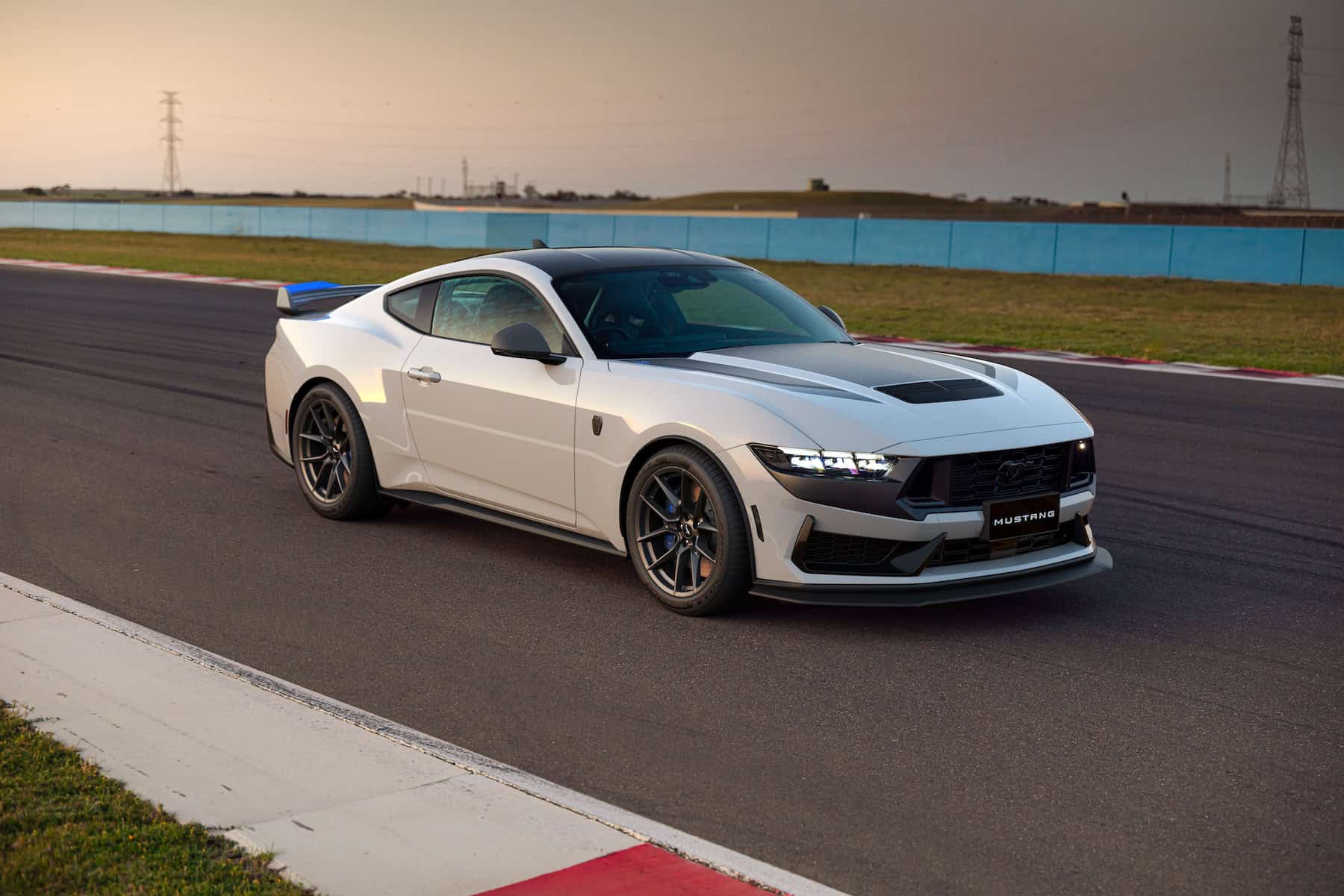 2026 Ford Mustang Dark Horse T8-Spec Pack