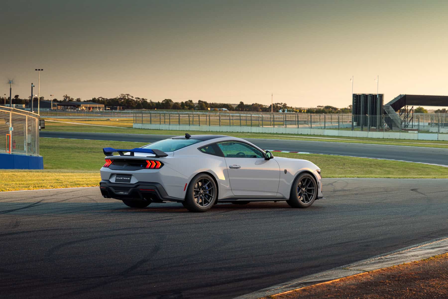 2026 Ford Mustang Dark Horse T8-Spec Pack