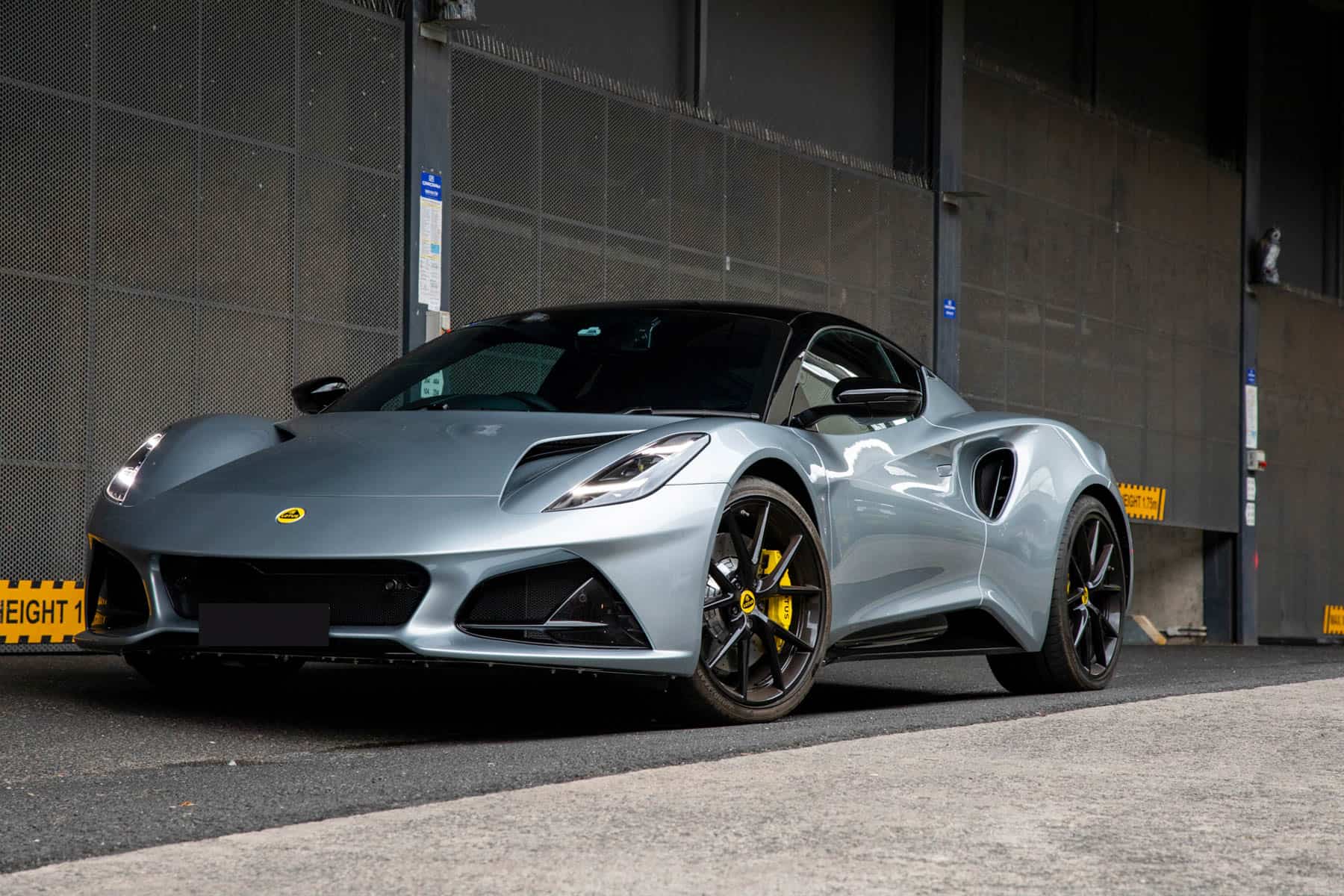 You are currently viewing 2025 Lotus Emira First Edition